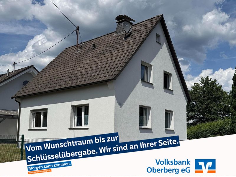 Charmantes Ein-/Zweifamilienhaus in Reichshof